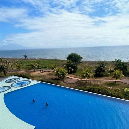 Seafront Residences Vacation Getaway サンフアン エクステリア 写真