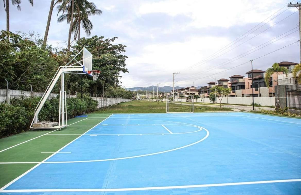 Seafront Residences Vacation Getaway サンフアン エクステリア 写真